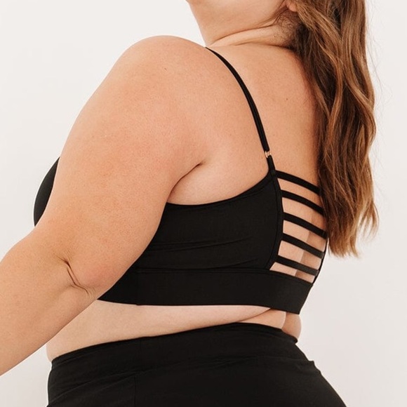 Lime Ricki Black Sports Bra with Adjustable Straps - Picture 3 of 12